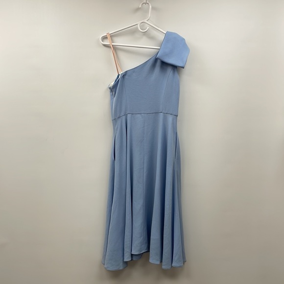 NWOT Gal Meets Glam Yvonne One Shoulder Knee-Length Crepe Cocktail Dress Blue 4 - Picture 6 of 11